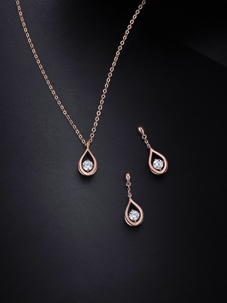 Elegant Floral Gold Chain